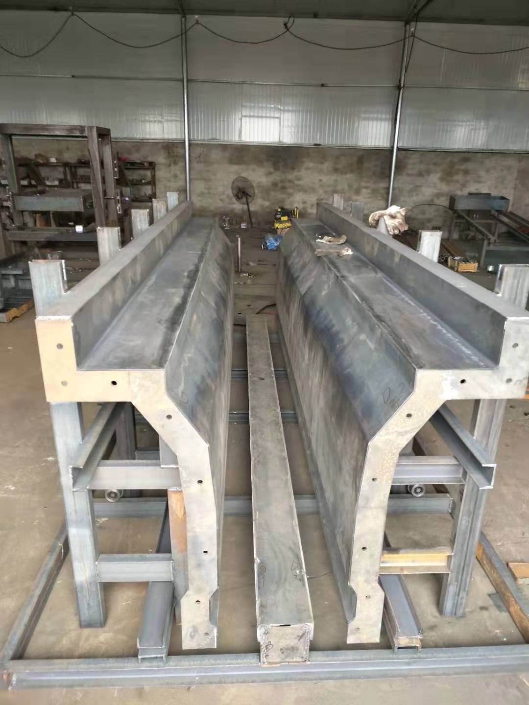 隔离墩3377(中国) 高速隔离墩模具