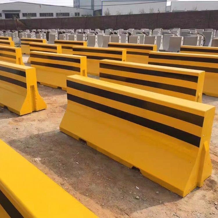 1587954311734122.jpg 高速隔离墩模具10.jpg